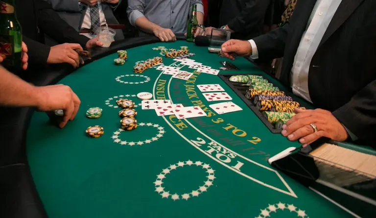 Hướng dẫn vào chơi blackjack 22BET
